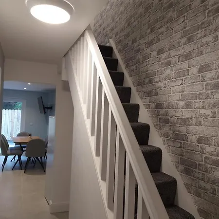 7 Eyre Square Lane * גלוואיי