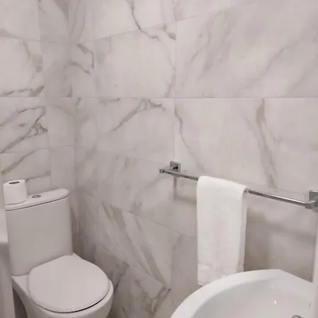 7 Eyre Square Lane *