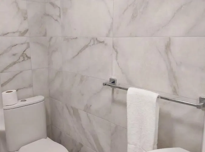 7 Eyre Square Lane Apartment *