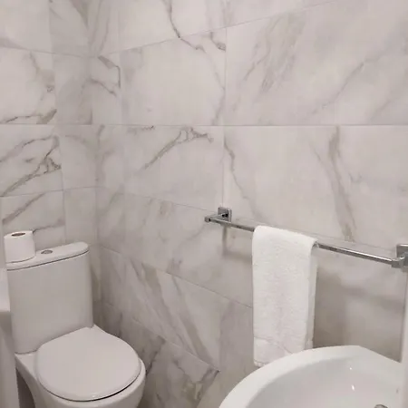 7 Eyre Square Lane Apartman *