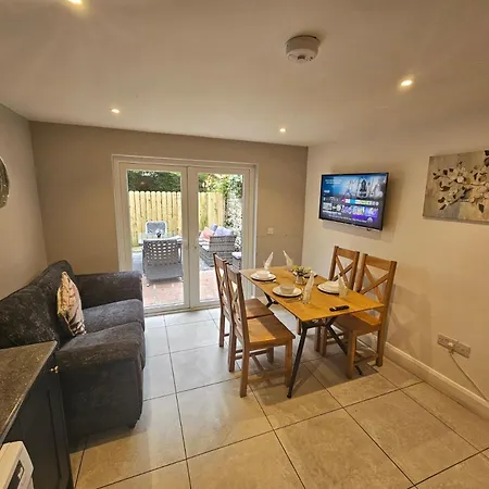 7 Eyre Square Lane Apartman *
