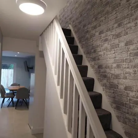 7 Eyre Square Lane Apartman Galway