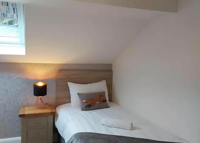 7 Eyre Square Lane * Galway